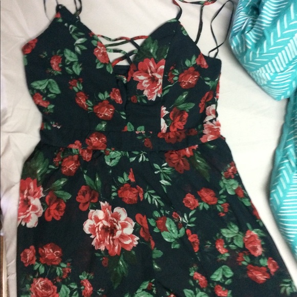 Dress - Picture 4 of 5